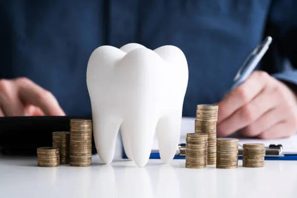 How much does a full set of dental implants cost when comparing Mexico and the US
